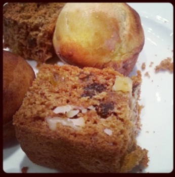 "Honey cake #yum #valleycafe" (@maristdeba)